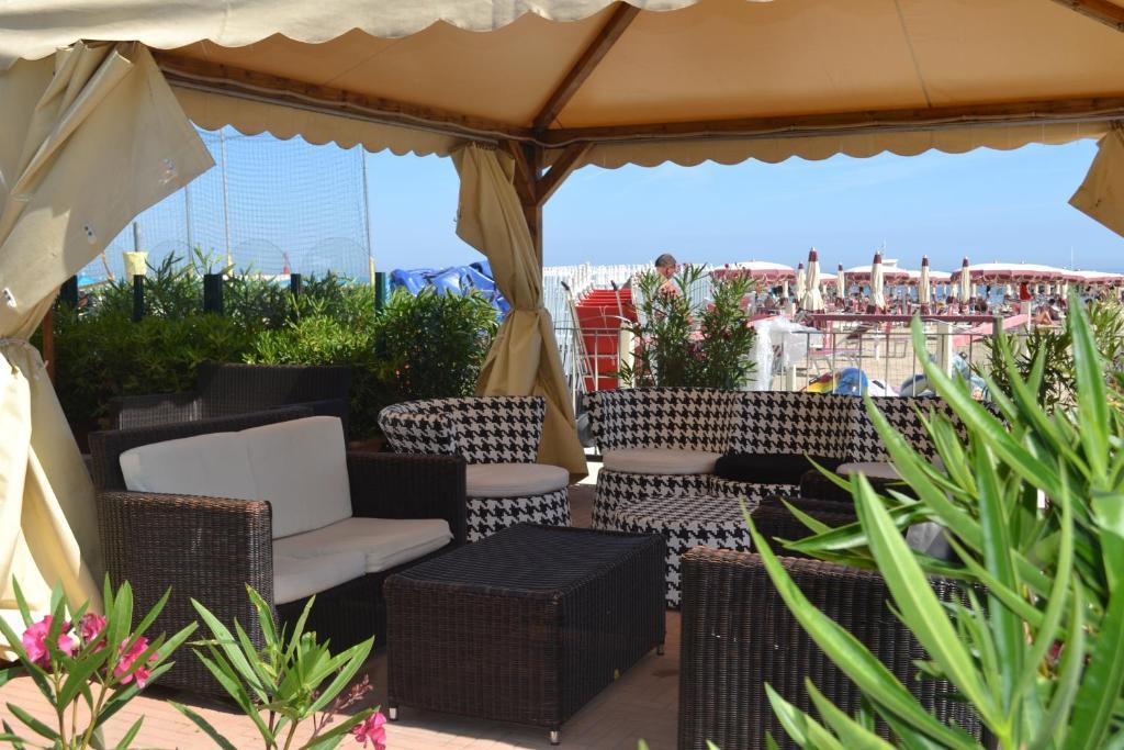 Hotel Nord Est Gabicce Mare Bagian luar foto