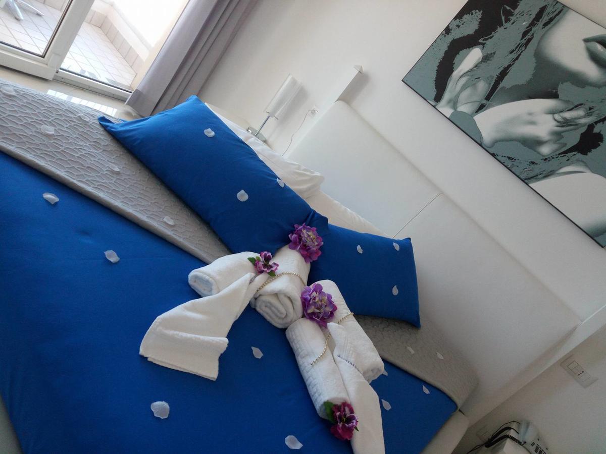 Hotel Nord Est Gabicce Mare Bagian luar foto